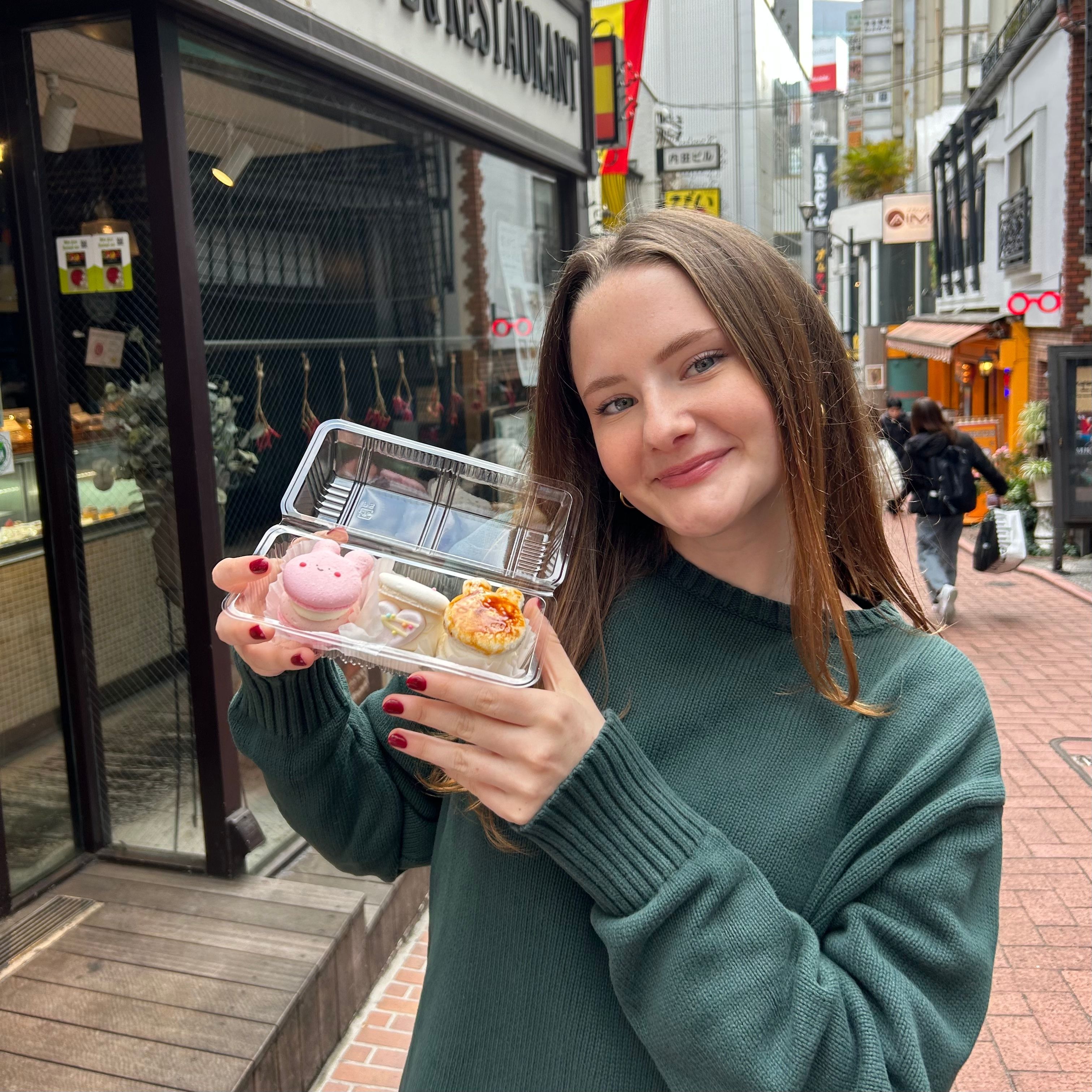 Photo of Chloe Bogen