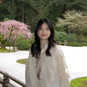 Headshot of Cici Situ