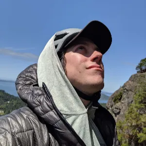 Headshot of Rosario Scalise