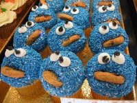 Cookie Monster: in cupcake form!