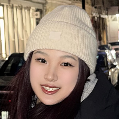 Headshot of Helena Wang