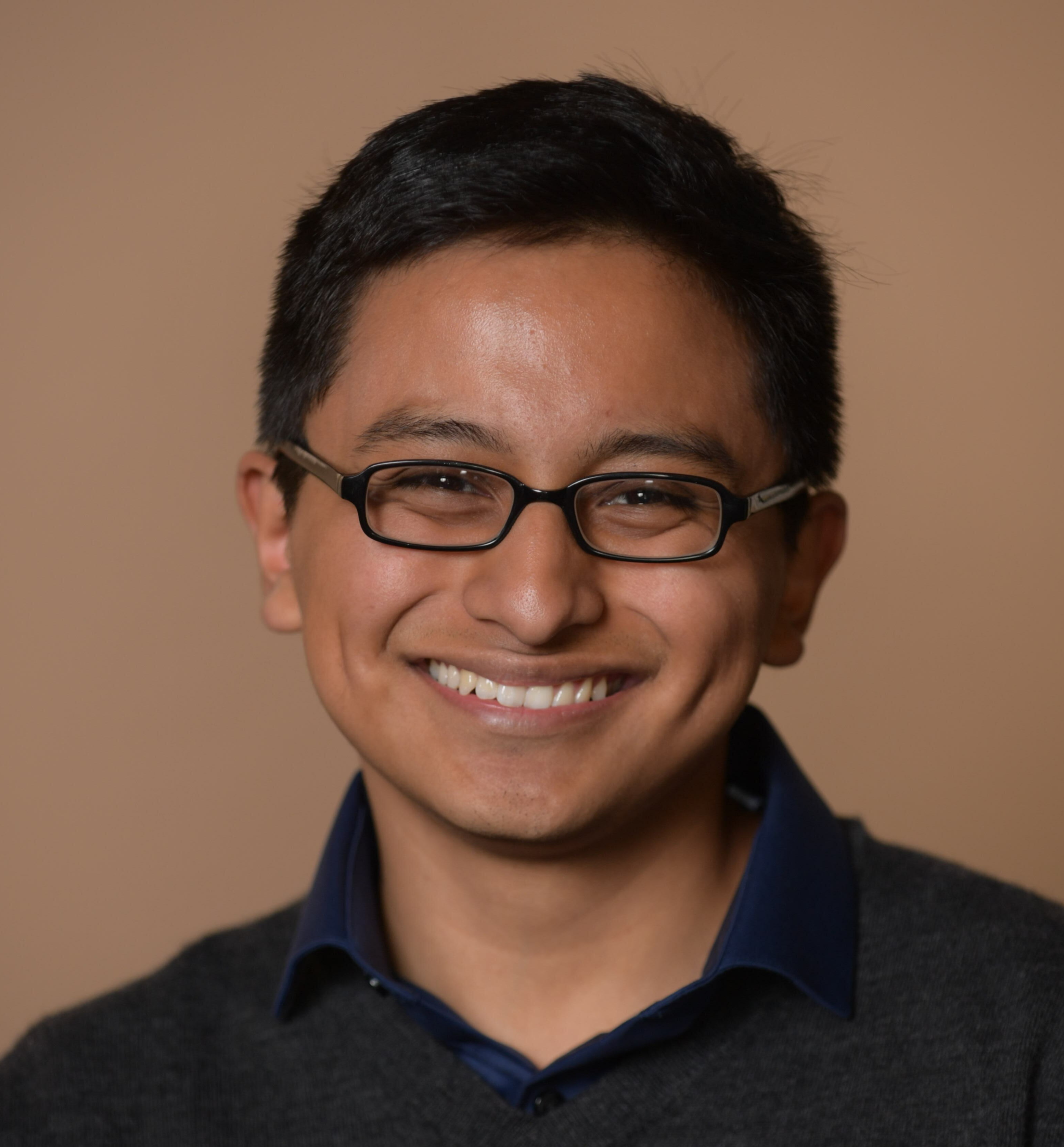 Headshot of Kevin Hernandez