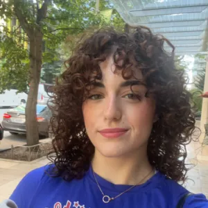 Headshot of Laura Khotemlyansky