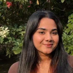 Headshot of Vani Agarwal