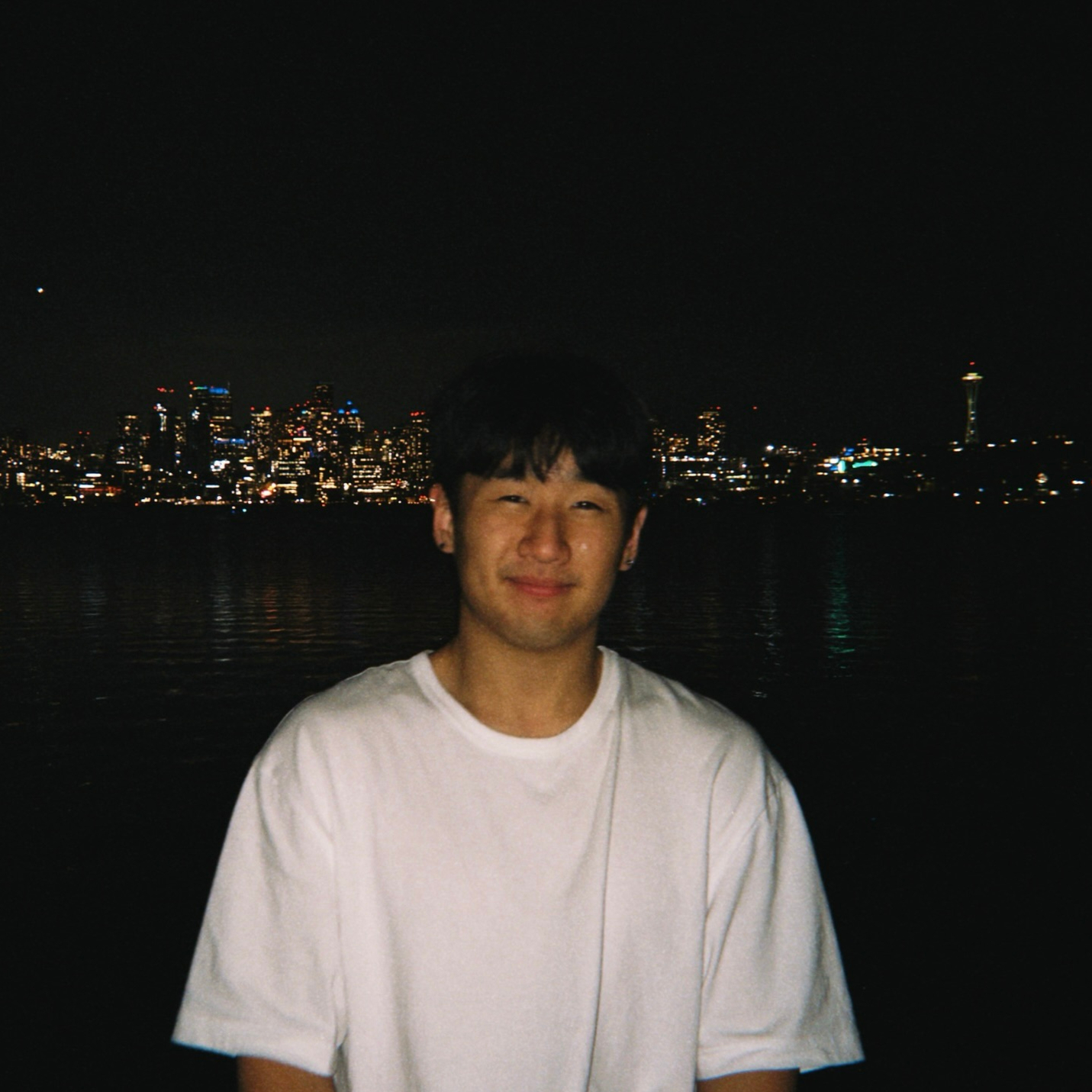 A default profile picture, featuring a cute baby malamute (the mascot of UW!)